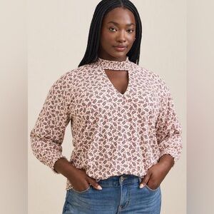 Torrid 4xl Floral Choker Neck Smocked Bottom Top Plus Size Spring Pink Floral